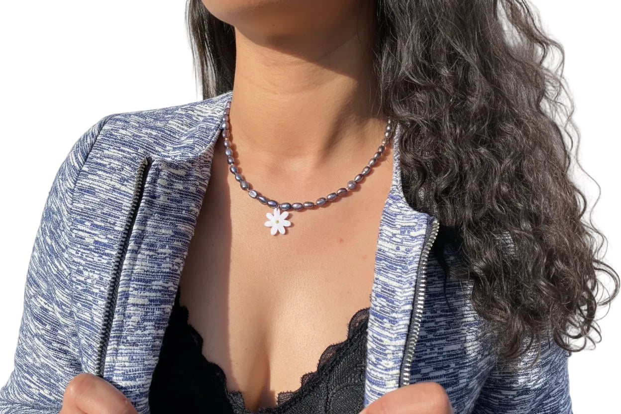 Collier Emblème - perles d'eau douce teintées